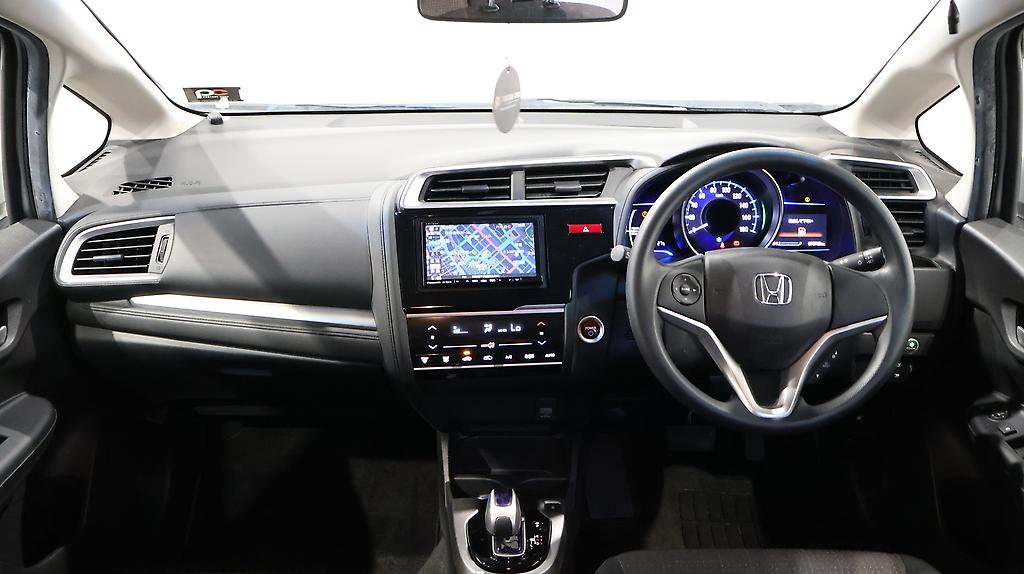 Honda Fit Hybrid F Package image 317908