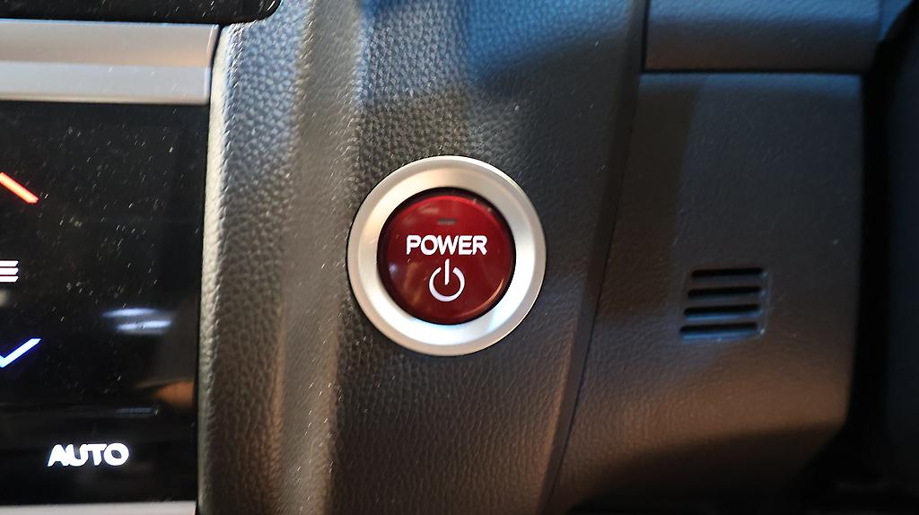 Honda Fit Hybrid F Package image 317916