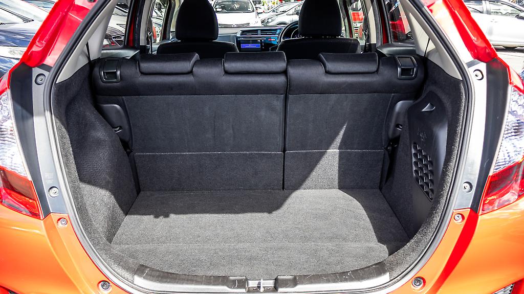 Honda Fit Hybrid F Package image 318802