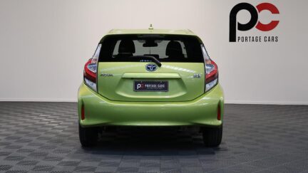 Toyota Aqua S Model, Push Start, Lane Departure Warning – Auto Headlights image 304160