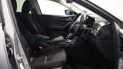 Mazda Axela Hybrid-C image 307335