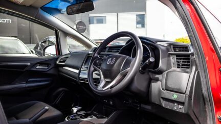 Honda Fit Hybrid F Package image 318792