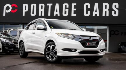 Honda Vezel Hybrid Z Top Spec, Half Leather, Reverse camera image 305005