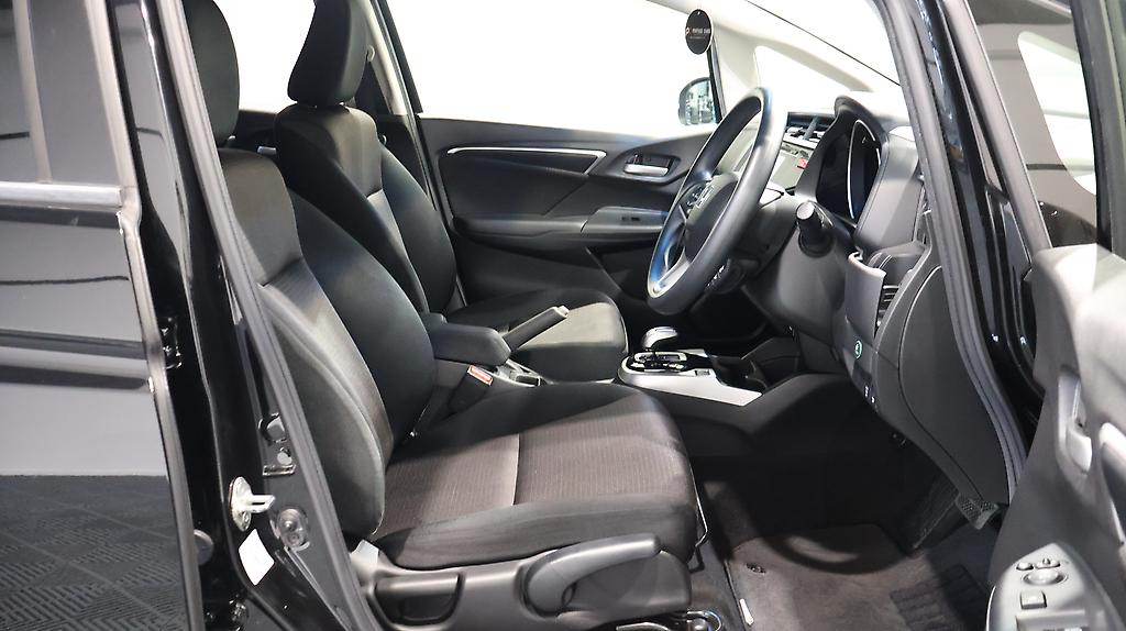 Honda Fit Hybrid Hybrid F-Package image 306048