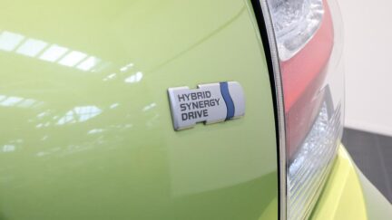 Toyota Aqua S Model, Push Start, Lane Departure Warning – Auto Headlights image 304172