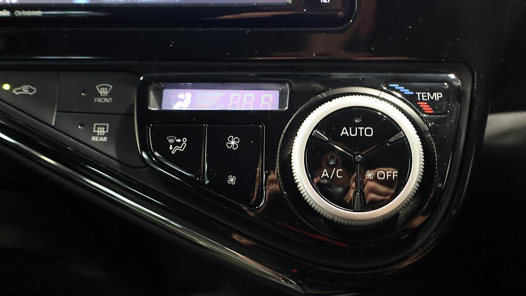 Toyota Aqua S Model, Push Start image 310001