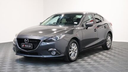 Mazda Axela Hybrid image 310470