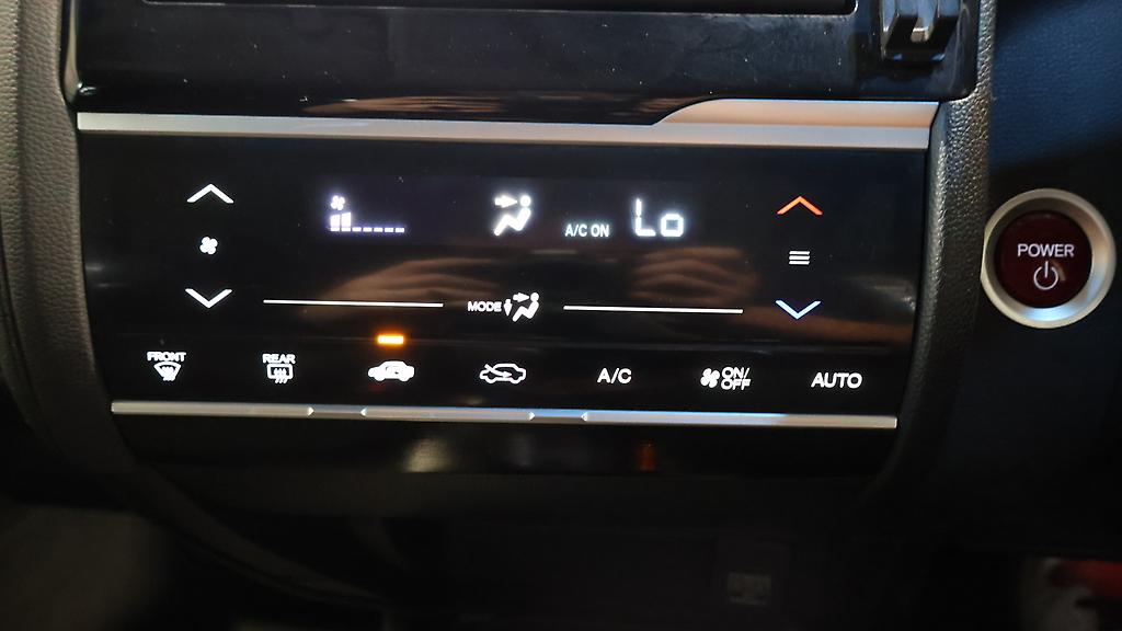 Honda Fit Hybrid – Climate Control image 310640