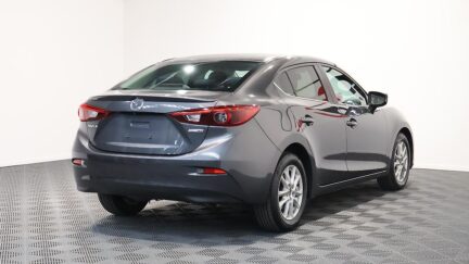 Mazda Axela Hybrid image 310472