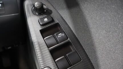 Mazda Axela Hybrid image 310485