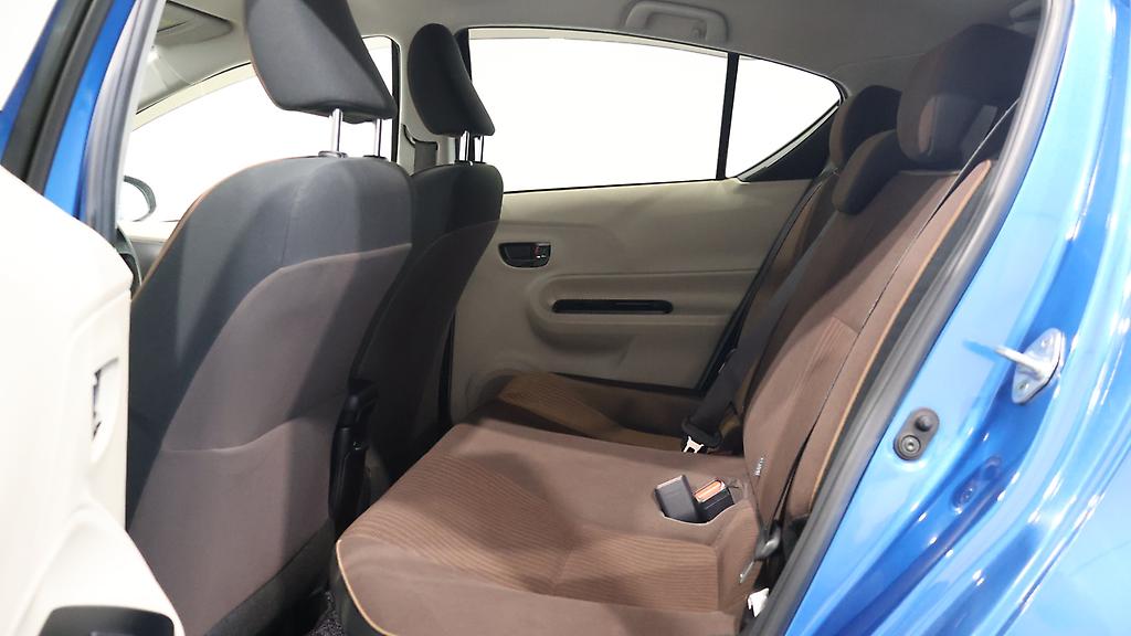 Toyota Aqua G Model, Push Start Low Kms image 311592