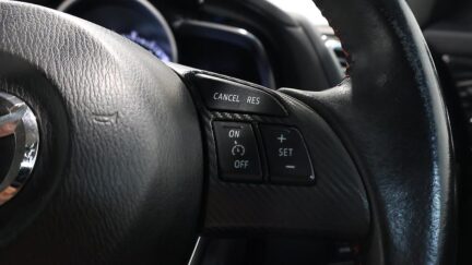 Mazda Axela Hybrid image 310483