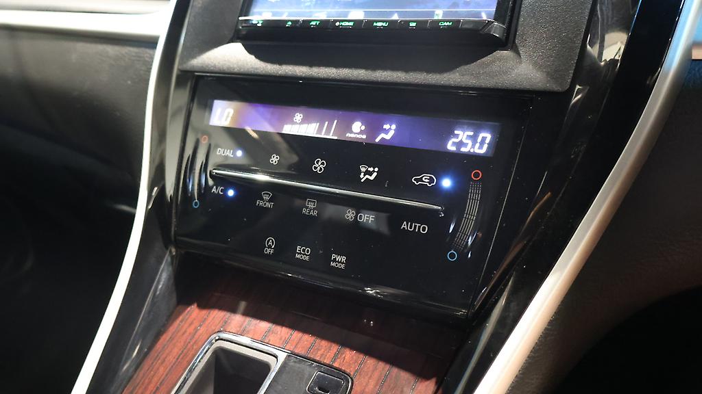 Toyota Harrier Leather, Reverse Camera, NZ Radio image 310337