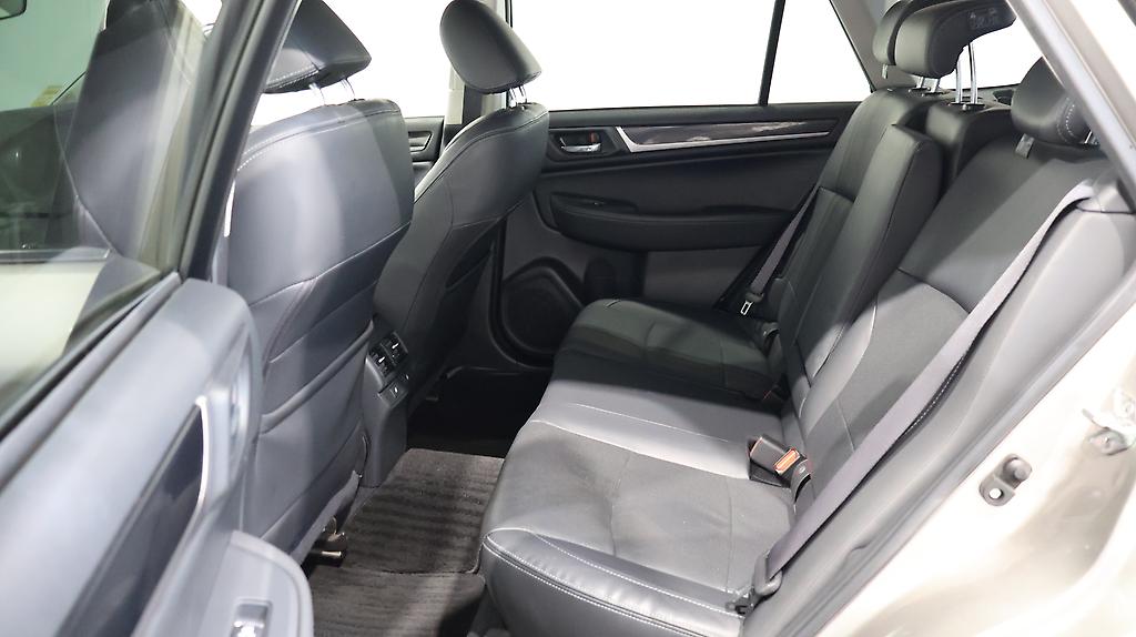 Subaru Outback Limited AWD Leather image 309867