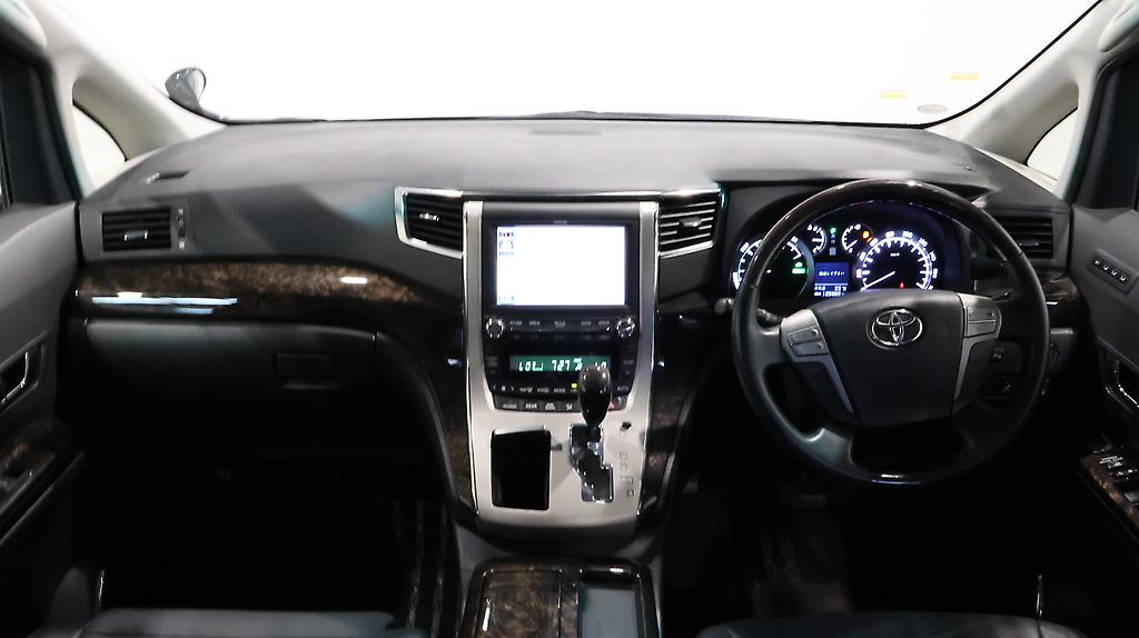 Toyota Alphard image 316599