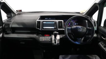 Honda Step Wagon Z Edition image 317306