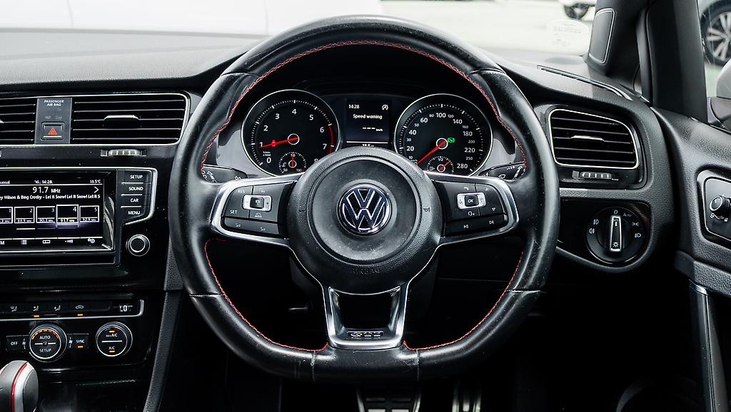 Volkswagen Golf Golf GTI MK7 Tints, Black wheels image 315659