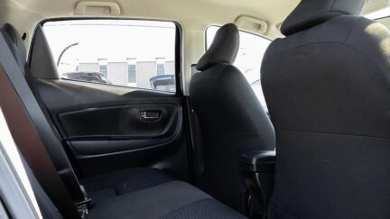 Toyota Vitz F model, Push start image 316880