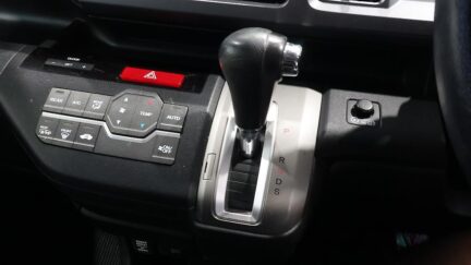 Honda Step Wagon Z Edition image 317310