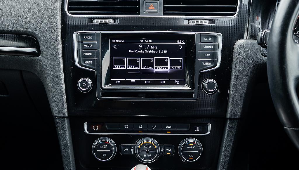 Volkswagen Golf Golf GTI MK7 Tints, Black wheels image 315660