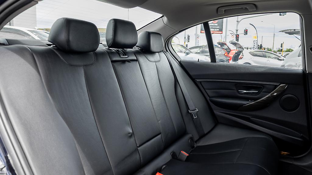 Bmw 320i Leather package, Reverse camera image 316506