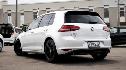Volkswagen Golf Golf GTI MK7 Tints, Black wheels image 315651
