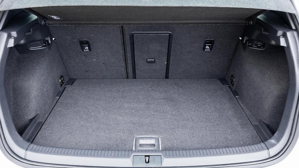 Volkswagen Golf Golf GTI MK7 Tints, Black wheels image 315666