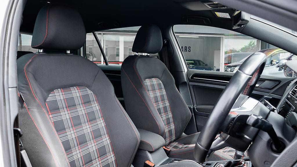 Volkswagen Golf Golf GTI MK7 Tints, Black wheels image 315656