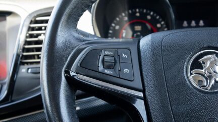 Holden Commodore VF SV6 SDN AT NZ NEW image 314745