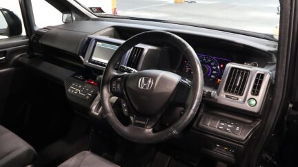 Honda Step Wagon Z Edition image 317303