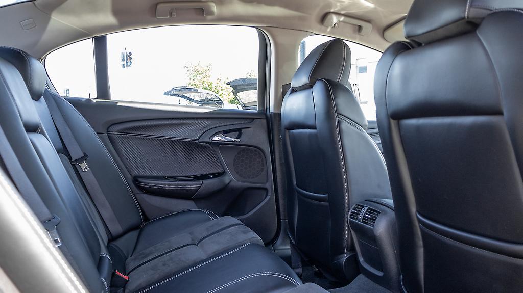 Holden Commodore VF SV6 SDN AT NZ NEW image 314742