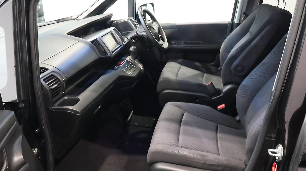 Honda Step Wagon Z Edition image 317299