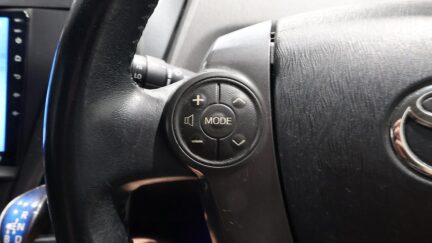 Toyota Prius ALPHA HYBRID image 316083