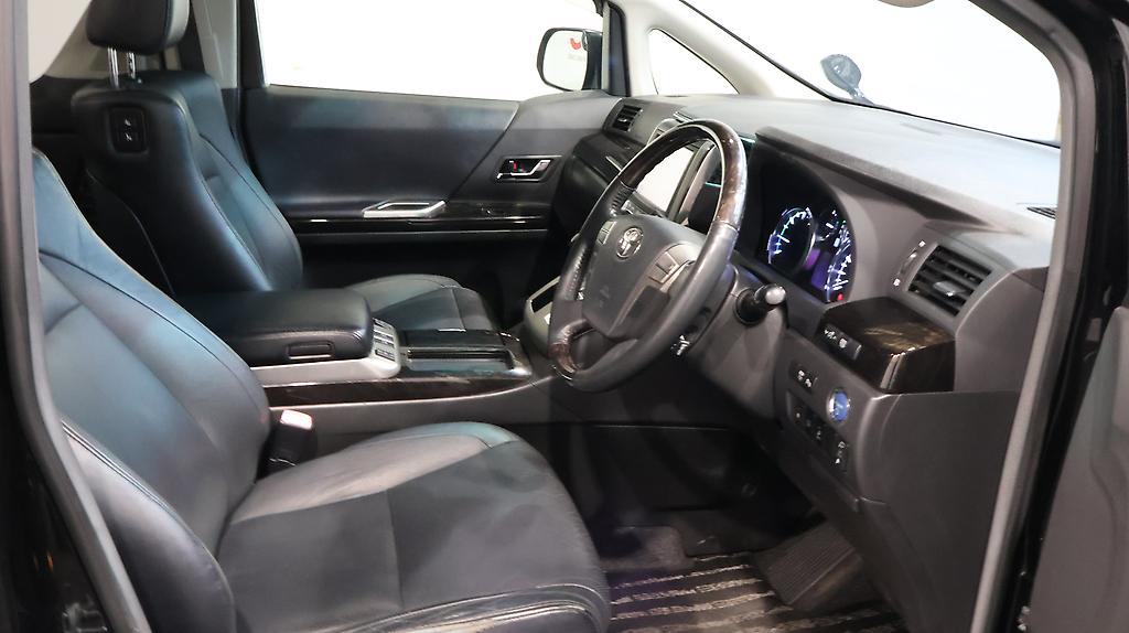 Toyota Alphard image 316595