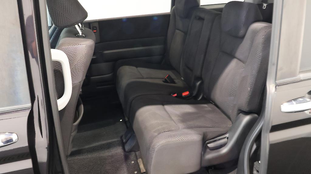 Honda Step Wagon Z Edition image 317300