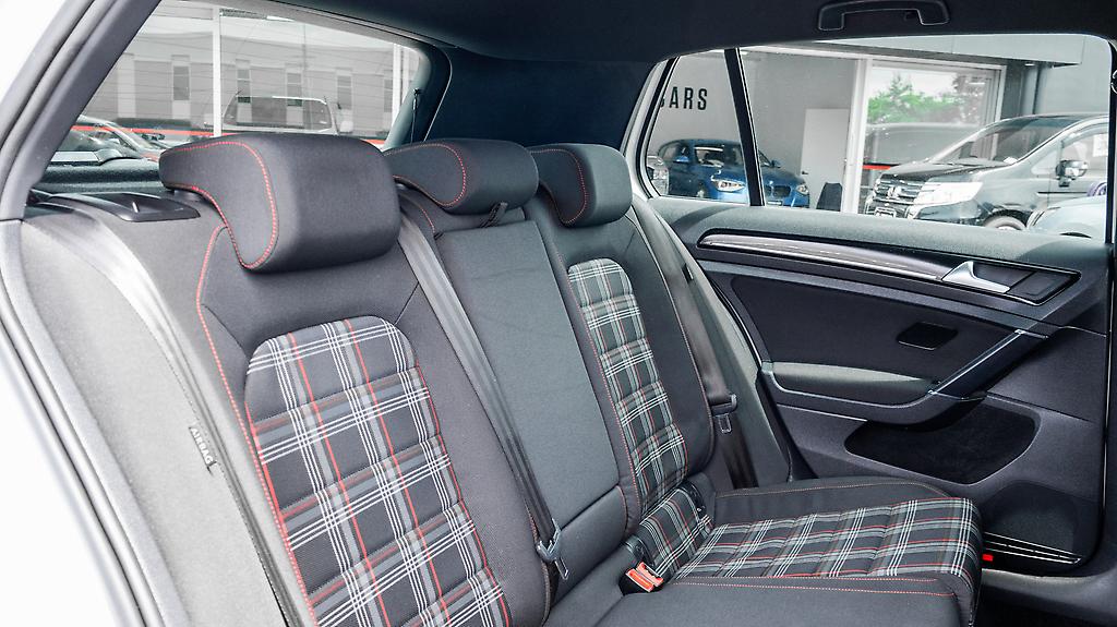 Volkswagen Golf Golf GTI MK7 Tints, Black wheels image 315654