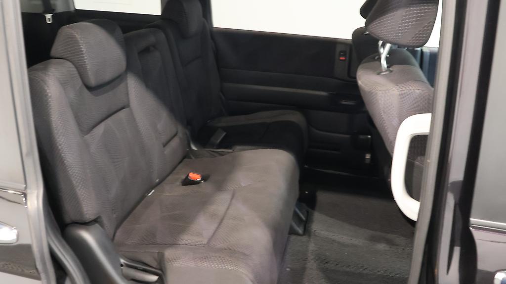 Honda Step Wagon Z Edition image 317301