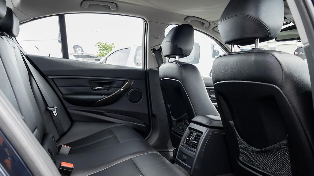 Bmw 320i Leather package, Reverse camera image 316507