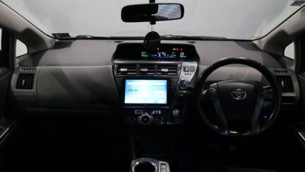 Toyota Prius ALPHA HYBRID image 316078