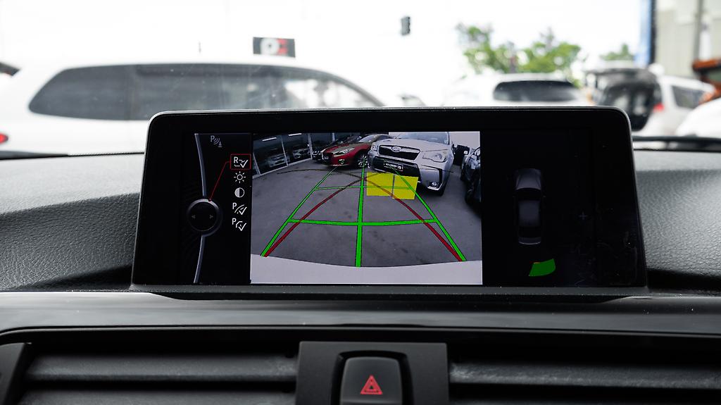 Bmw 320i Leather PKG Sports Tints image 316557