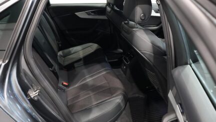 Audi A4 S-Line image 319650