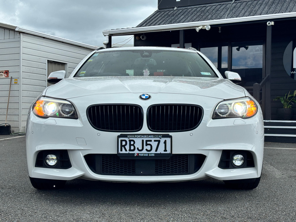 Bmw 523i M-Sport Touring Wagon image 319411