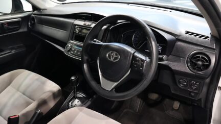Toyota Corolla AXIO image 318343