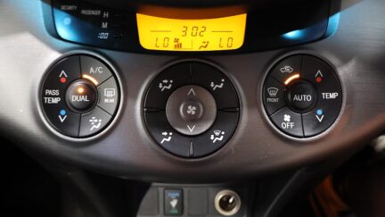 Toyota Rav4 2.4 4WD LTD WAGON 4A NZ New image 319565