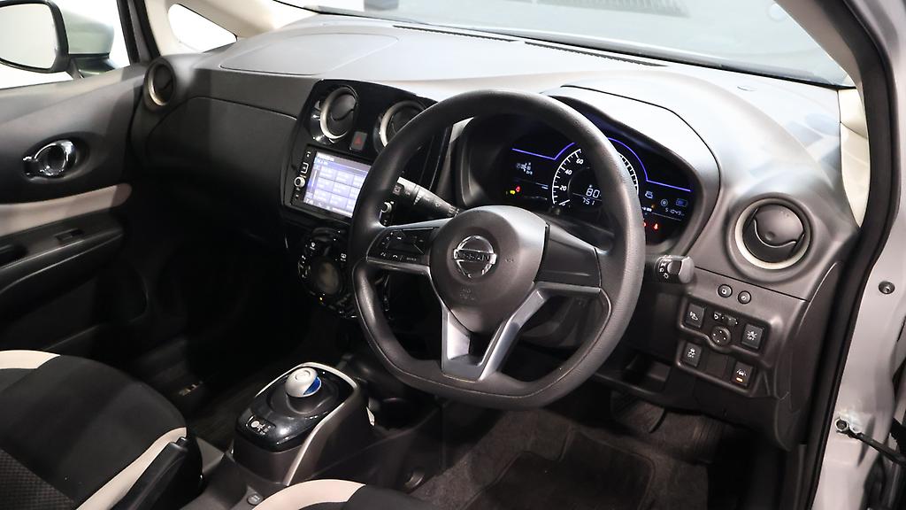 Nissan Note e-Power X, Pre Collision Safety image 317638