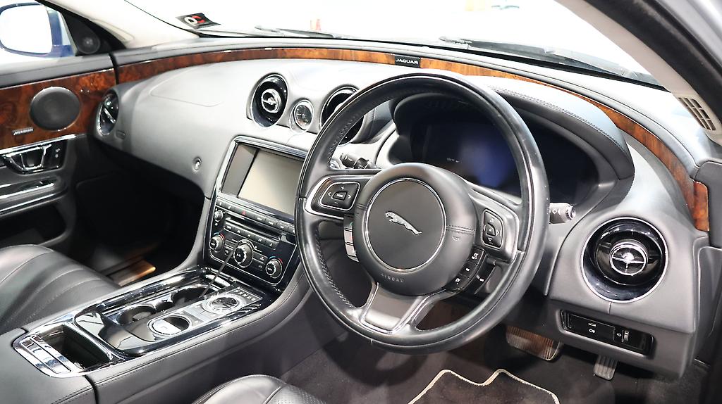 Jaguar Xj XJL 3.0L V6 Supercharged image 318127