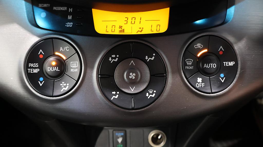 Toyota Rav4 2.4 4WD LTD WAGON 4A NZ New image 319562