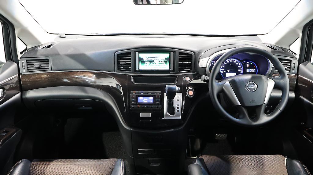 Nissan Elgrand 3.5 Highway Star image 319517